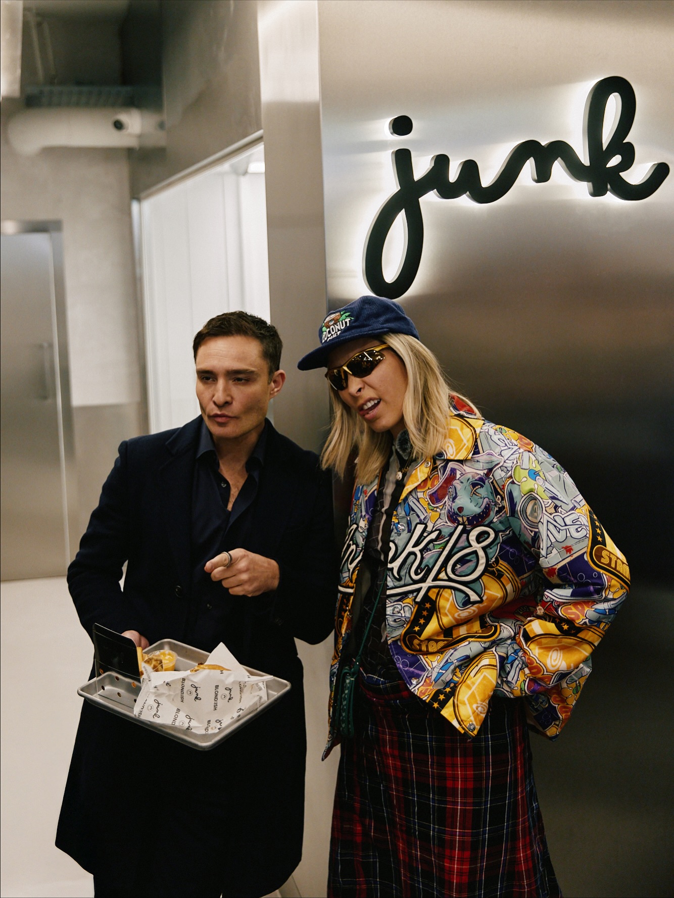 We promise, we’ll post burgers again soon.
Just one last spotlight on Marylebone.
Thanks to @blondish @edwestwick @salomelechat and the Junk crew 🖤
.
.
.
.
#junksmashburger #londonrestaurants #londonfoodie #djblondish #edwestwick #salomelechat #dj #burgersofinstagram #marylebone #burgers #foodies #londonburgers #londonevents #smashburgers